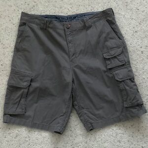 Northwest Territory Cargo Shorts, W38/L10.5, Grey